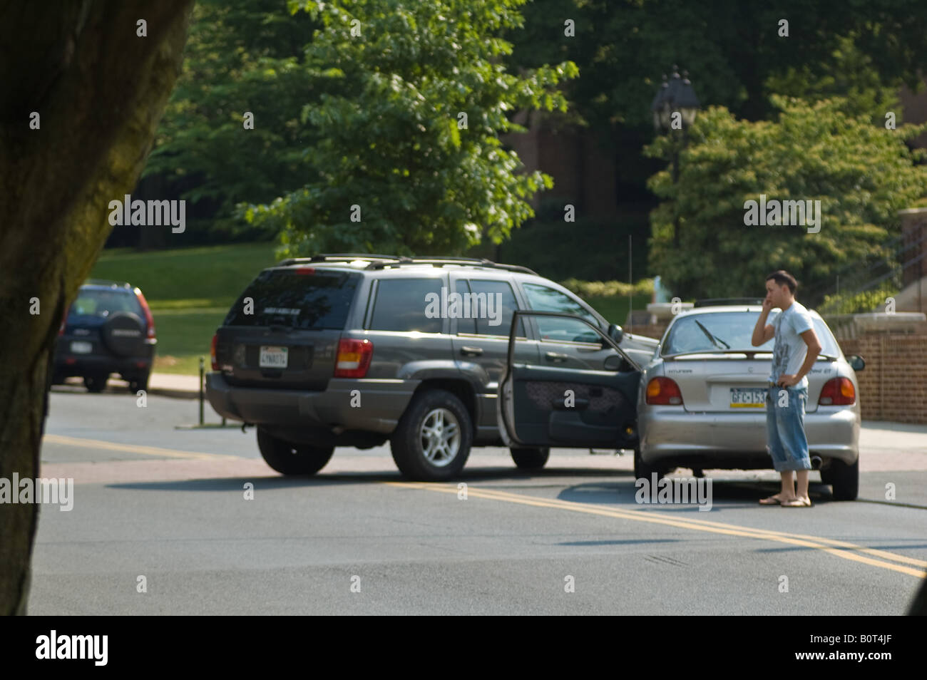 Car accident scene cell hi-res stock photography and images - Alamy