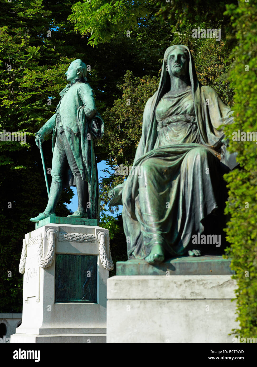 Strasbourg, Melpomene Muse of tragedy and Johann von Goethe statues by sculptor Ernst Waegener 1904, Neustadt district, Alsace, France, Europe, Stock Photo