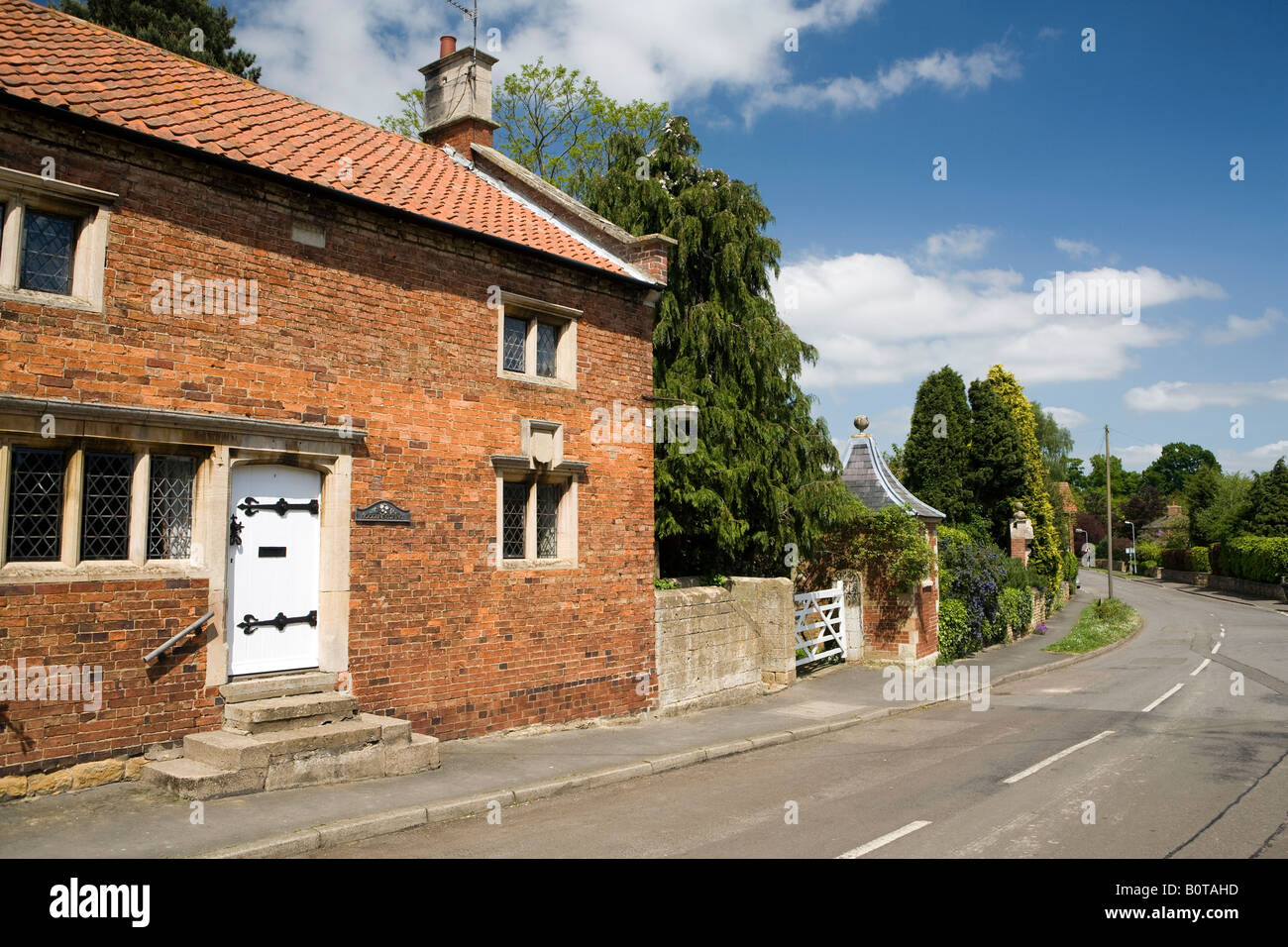 Woodbine Lane Hi-res Stock Photography And Images - Alamy