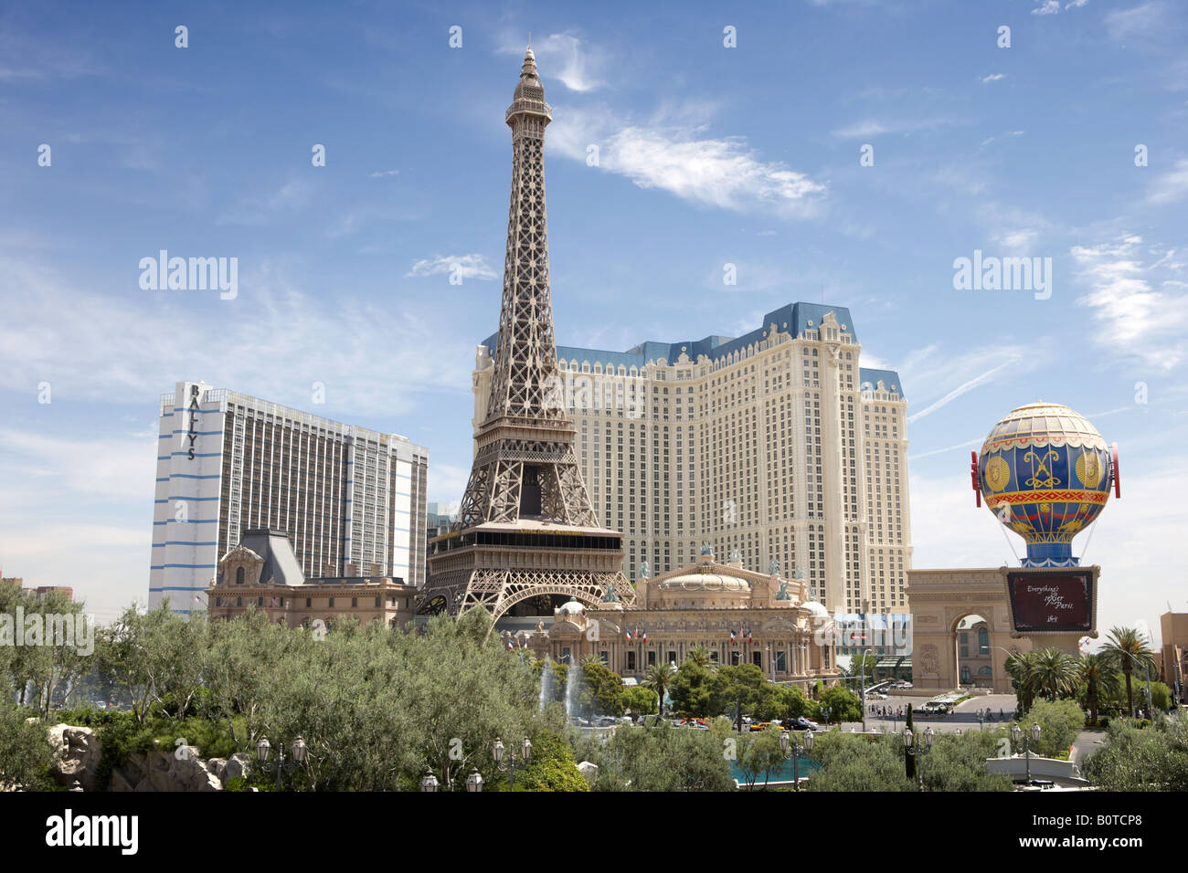 Las Vegas, Nevada, USA - October 31, 2019: View of Paris Las Vegas Hotel  Replica of Eiffel Tower in Paris and Hotel Ballys Editorial Image - Image  of america, destination: 177107295