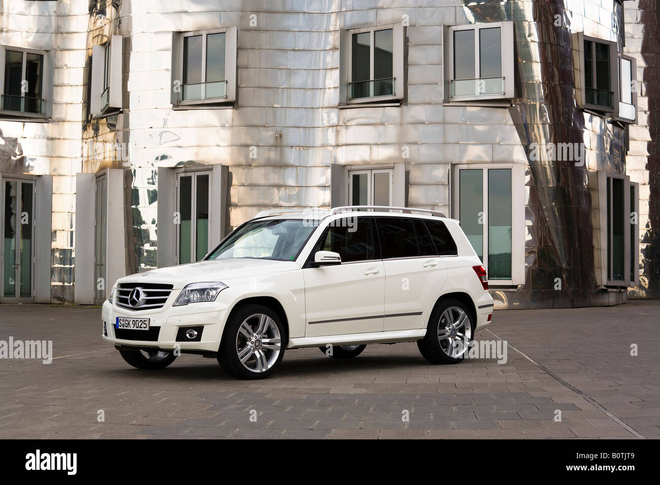 Mercedes glk hi-res stock photography and images - Alamy