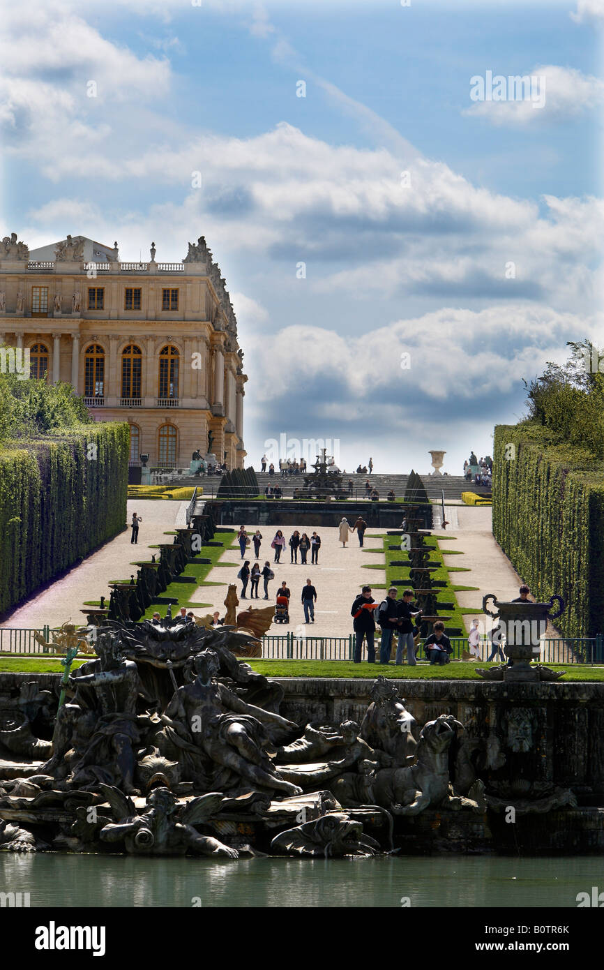 The view up to the Palace of Versailles from the Neptune fountain Stock Photo