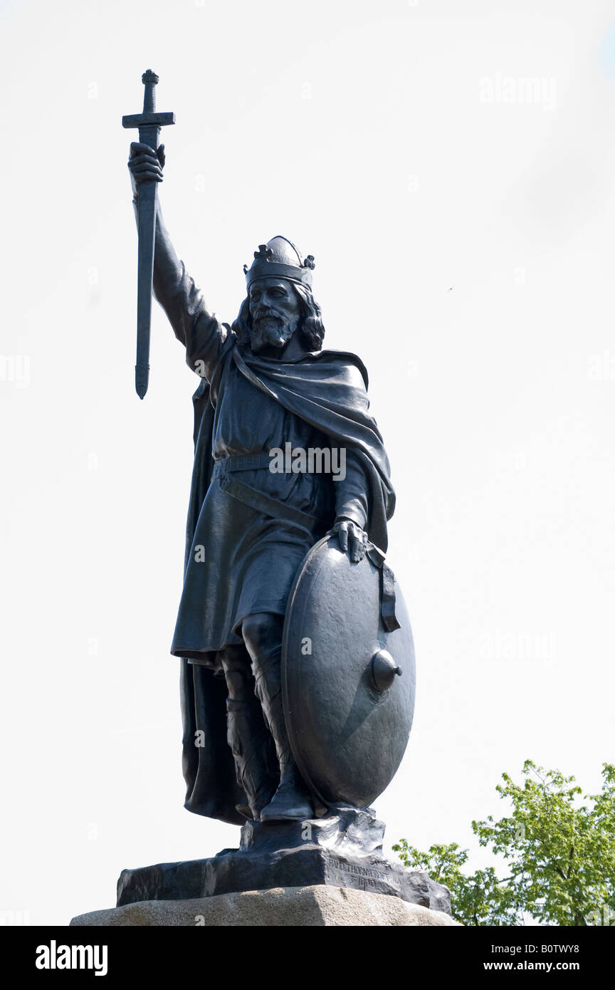 The statue of Alfred, king of the West Saxons in Winchester, Sculptor - Hamo Thornycroft  RA erected in 1901 Stock Photo