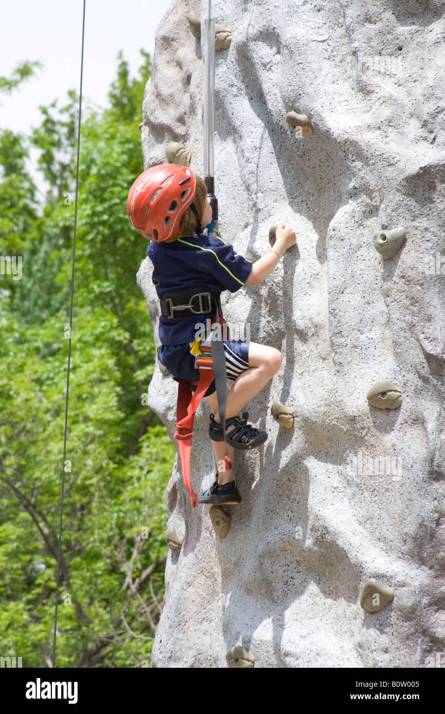 Wall climbing and children helmet hires stock photography and images