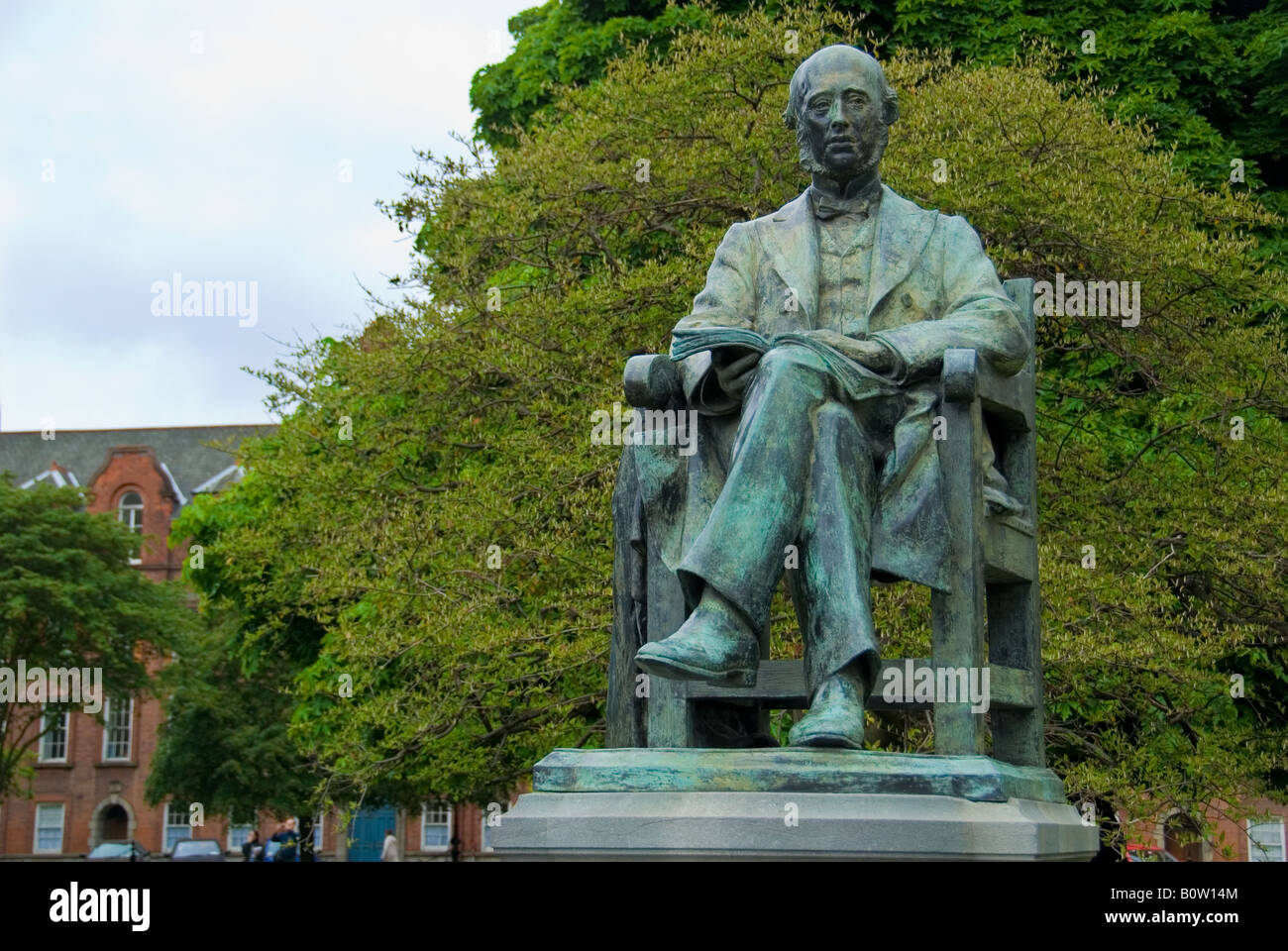 Lecky Statue Trinity College Dublin Stock Photo Alamy