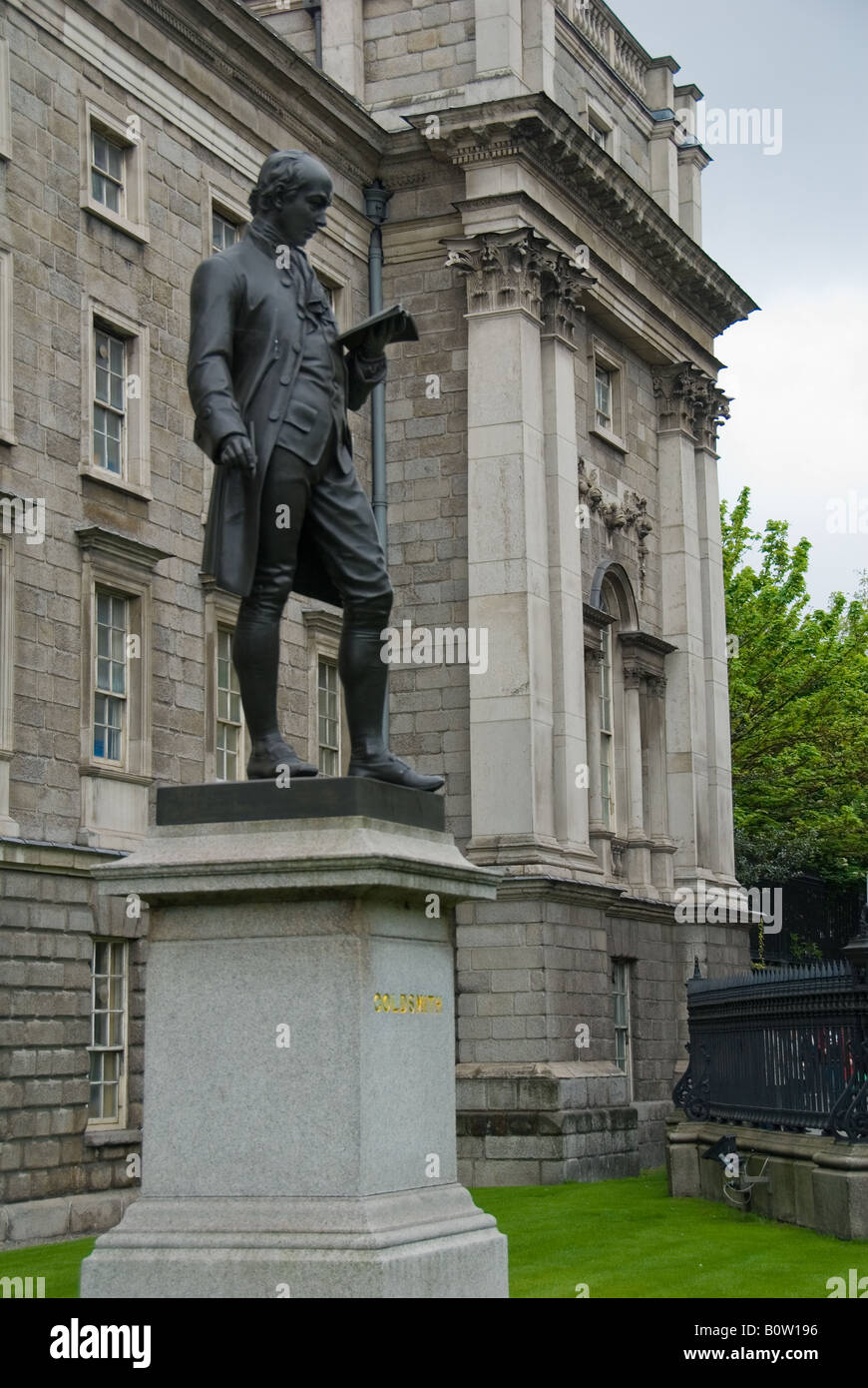 Trinity college statue hires stock photography and images Alamy