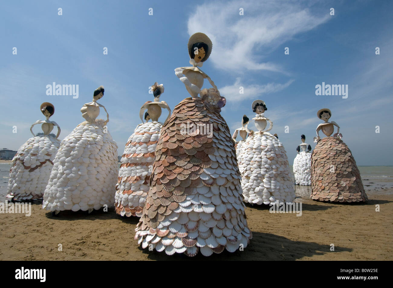 A group of 7ft high shell ladies on Margate Beach at 'low tide' Stock Photo
