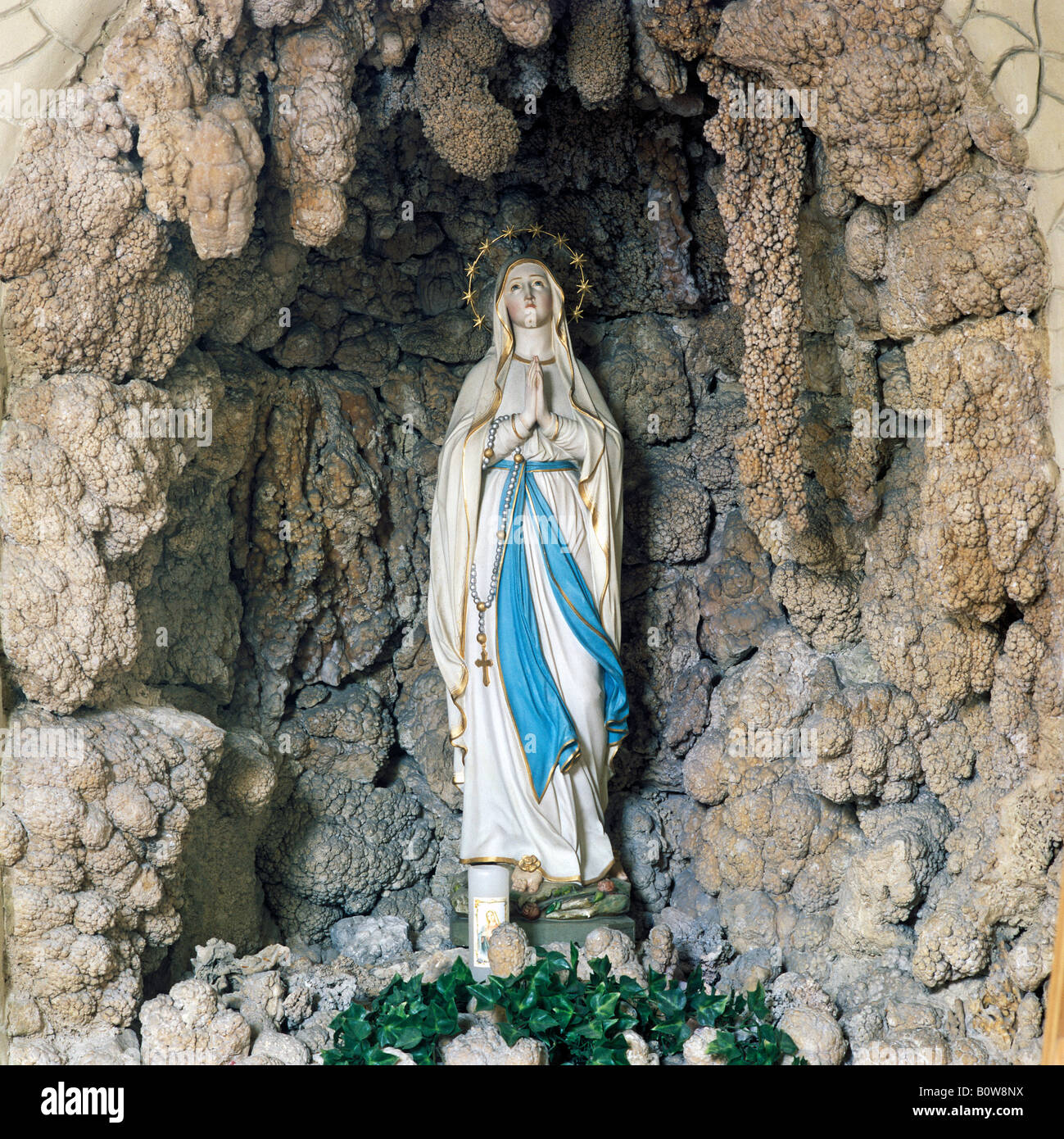 OUR LADY OF LOURDES 130mm STATUE CANDLES CRUCIFIXES & PICTURES ALSO LISTED 937 