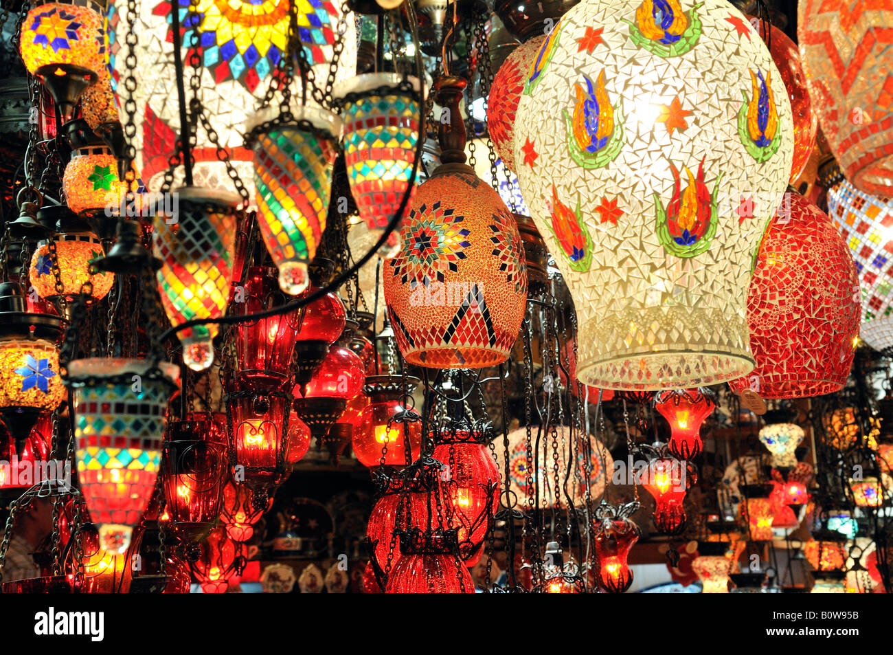 Bright colourful glass lamps sold at the Grand Bazaar in Istanbul, Turkey Stock Photo