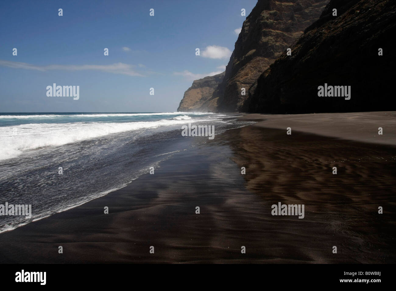 praia-da-ribeira-seca-black-sand-beach-on-the-north-coast-of-santo