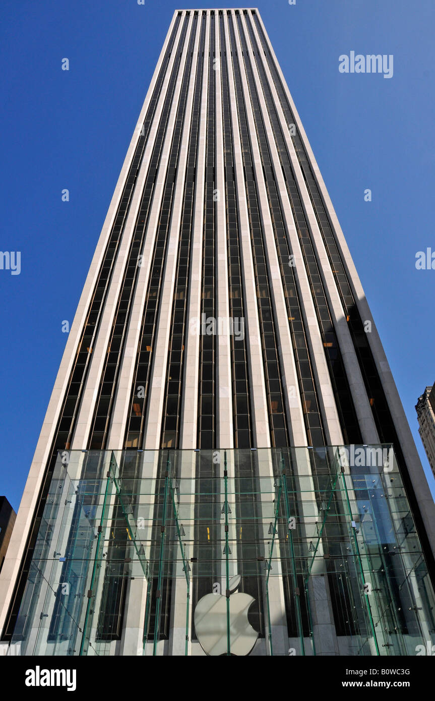 Entrance to the Apple Retail Store, Fifth Avenue, Manhattan, New York City, USA Stock Photo Alamy
