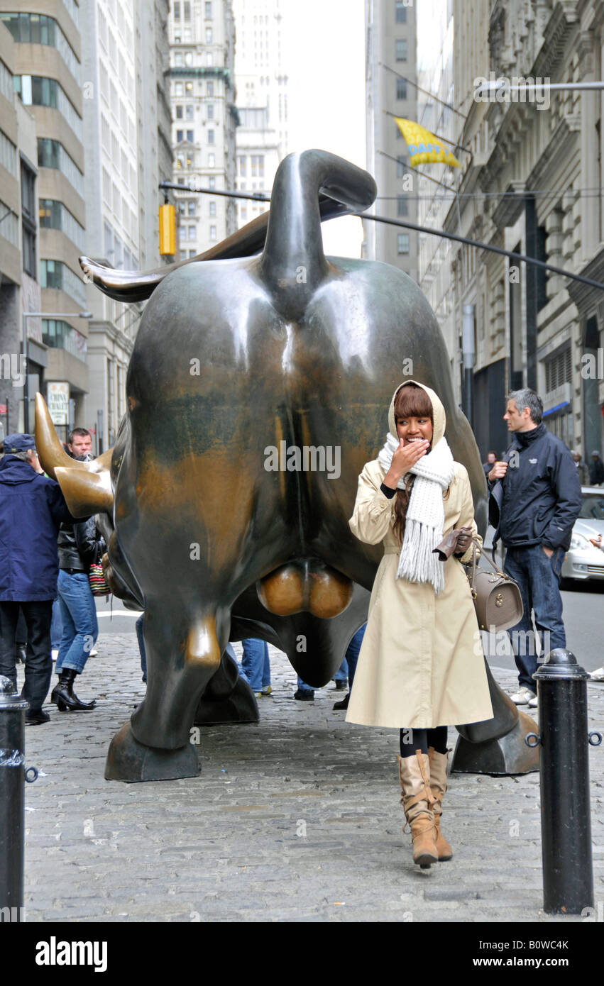 Charging Bull sculpture, New York Stock Exchange, NYSE, Bowling Green, Wall Street, Manhattan, New York City, USA Stock Photo