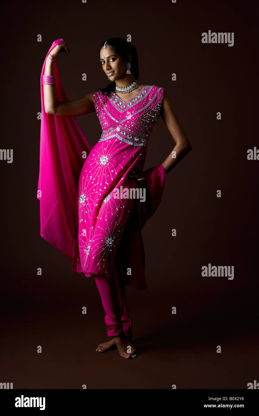 A woman dressed in traditional Indian clothing Stock Photo Alamy