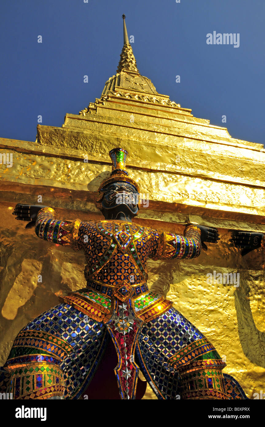 Chedi Phra Sri Rattana carried by apes and daemons, Wat Phra Kaeo, Thailand, Bangkok Stock Photo