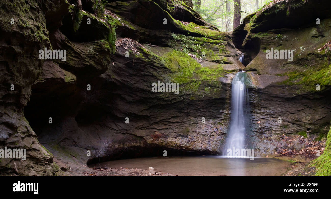 the Punch Bowl in Rocky Hollow Falls Canyon Nature Preserve, Turkey Run