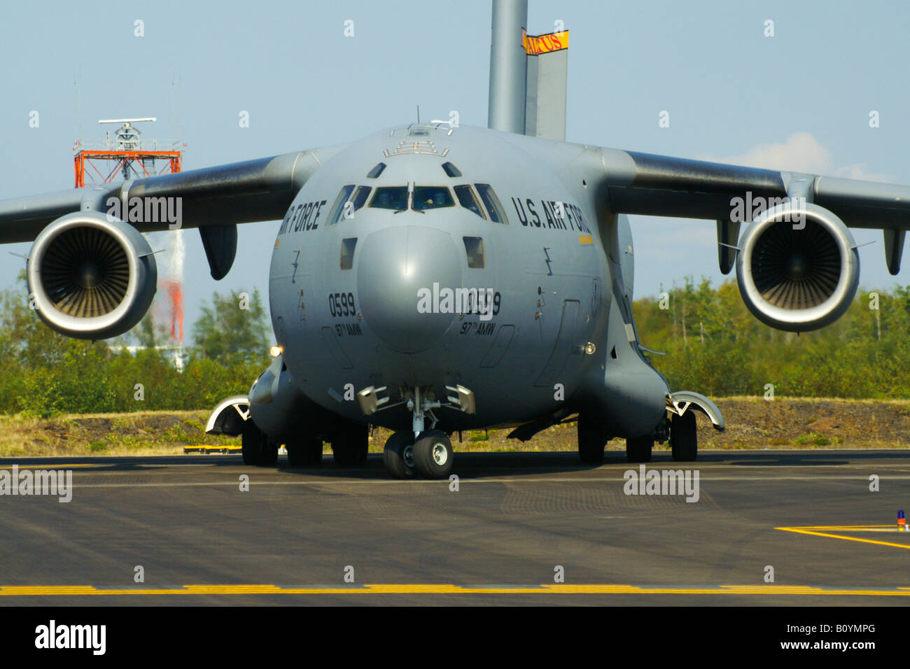 Strategic transport aircraft hi-res stock photography and images - Alamy