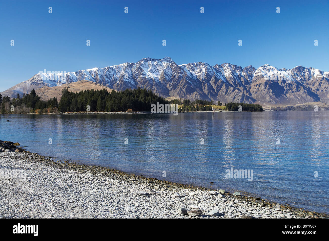 Queenstown new zealand lake hi-res stock photography and images - Alamy