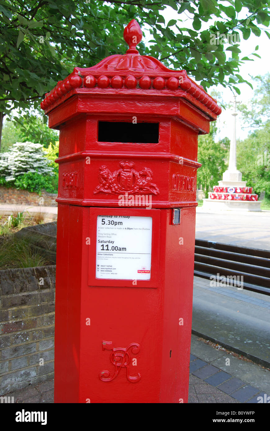 Victorian post box, High Street, Tring, Hertfordshire, England, United Kingdom Stock Photo
