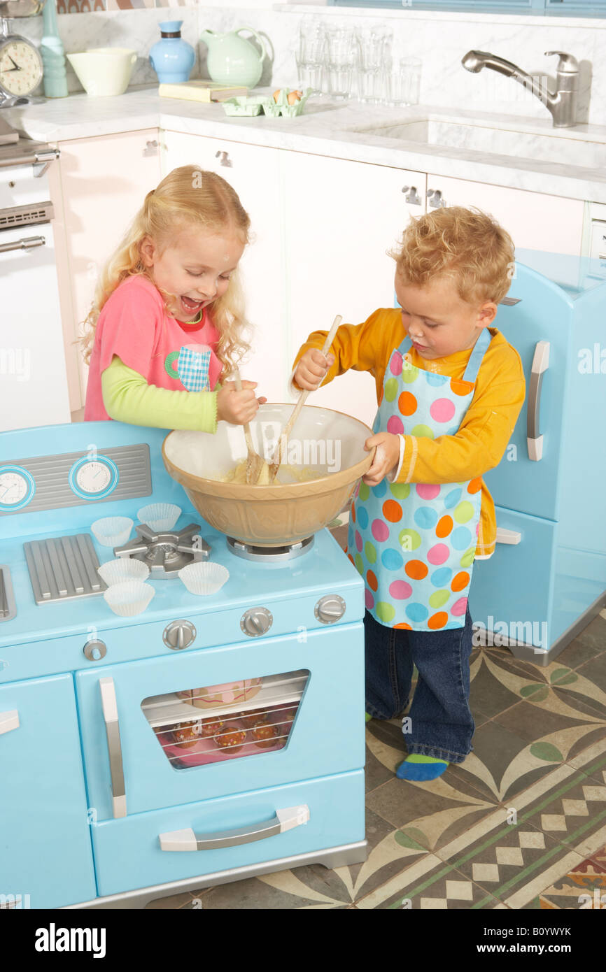279 Toy Kitchen Set Stock Photos, High-Res Pictures, and Images - Getty  Images