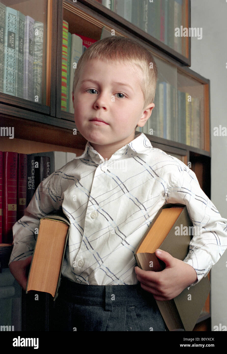 child in library Stock Photo