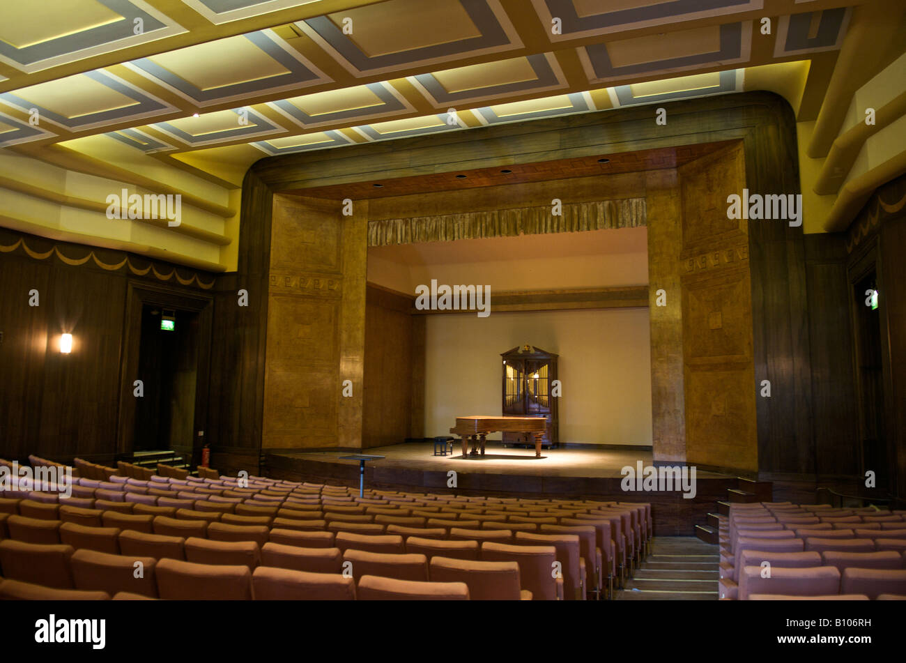 Barber institute fine arts hires stock photography and images Alamy