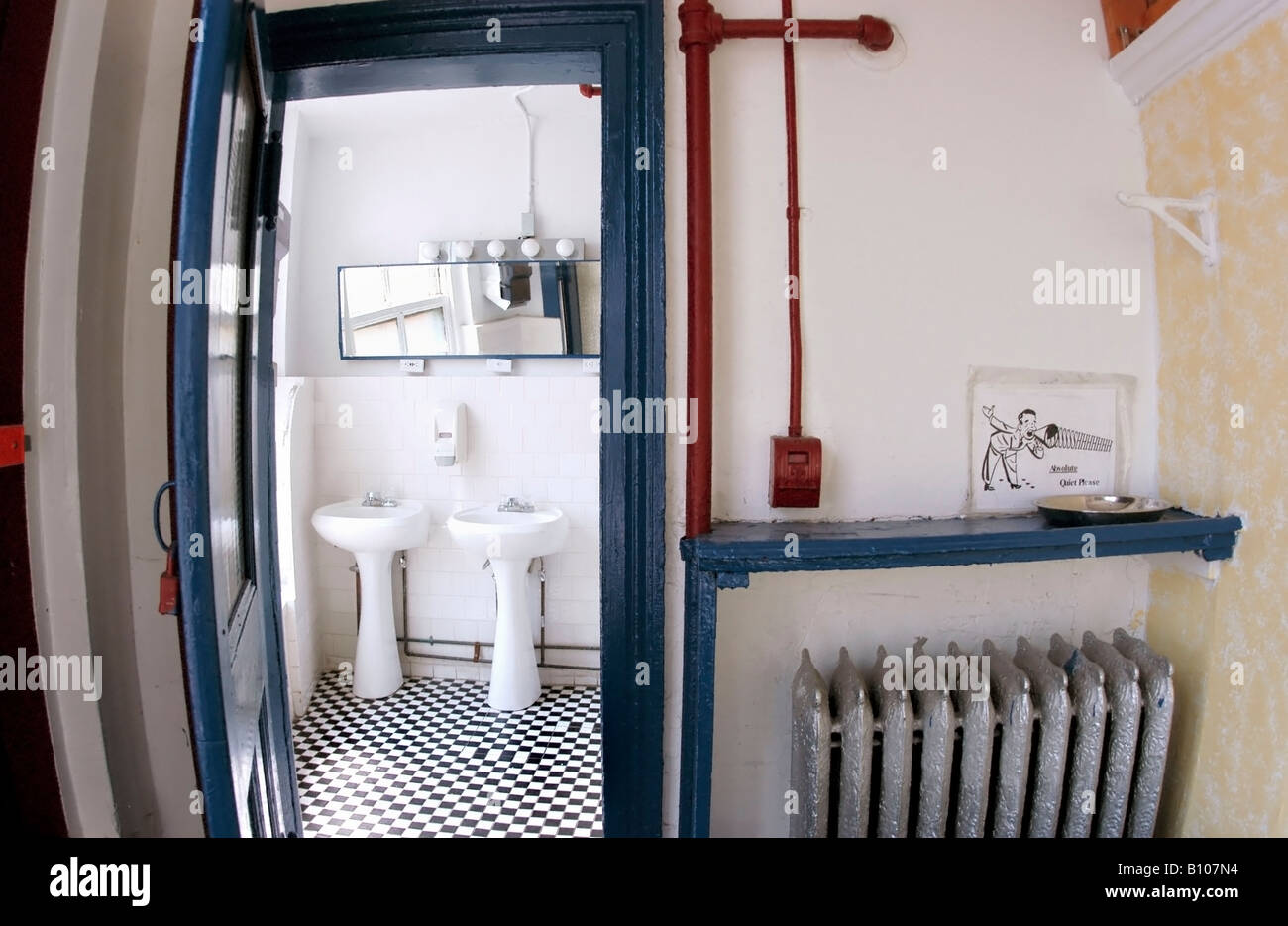 New York, Bowery Hotel Flophouse for Men Converted to Low Cost Hostel for Backpackers "White-house of N.Y" Shared Bathroom Interior (Closed) Stock Photo