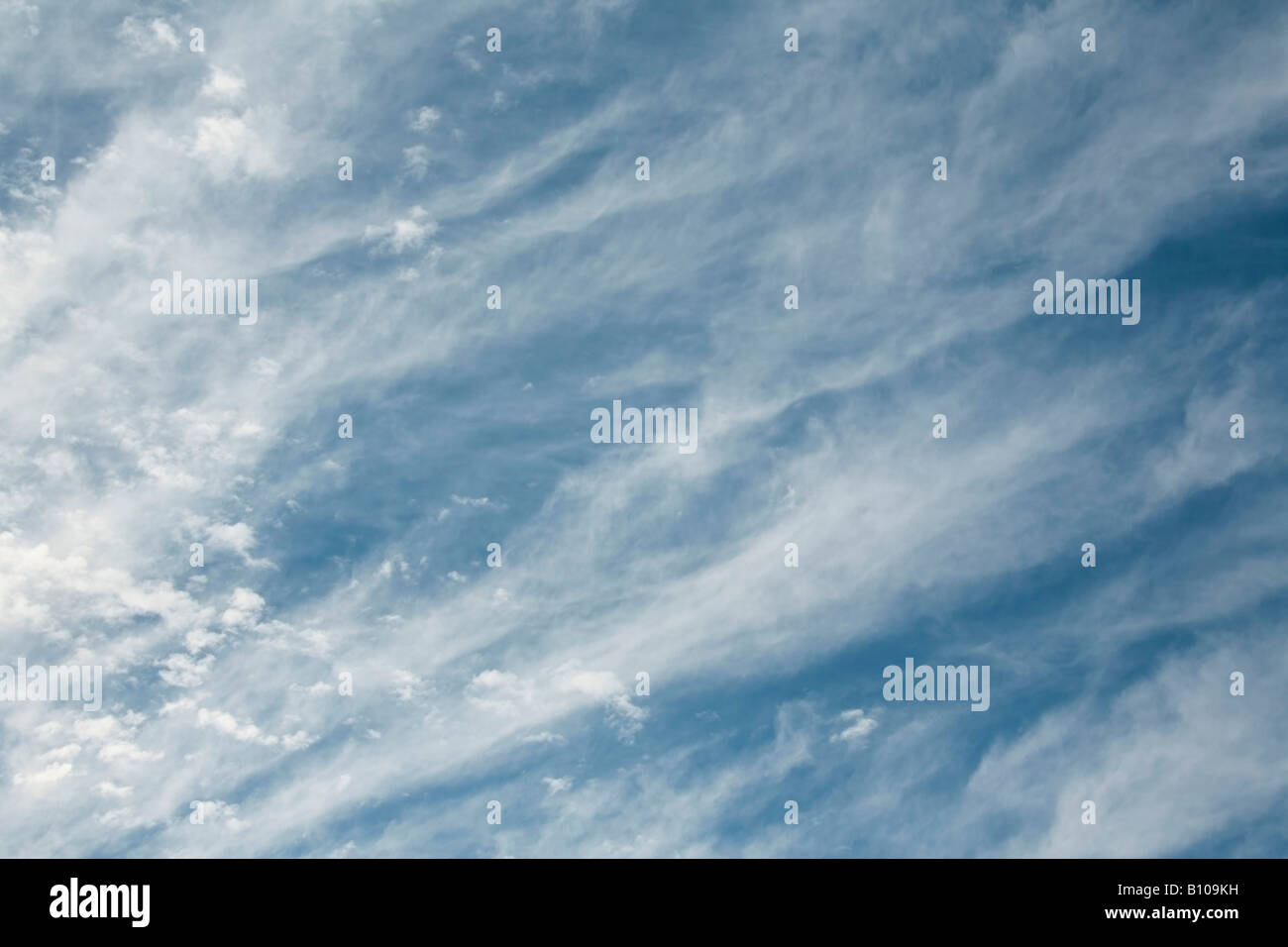 Cirrus and stratus hi-res stock photography and images - Alamy