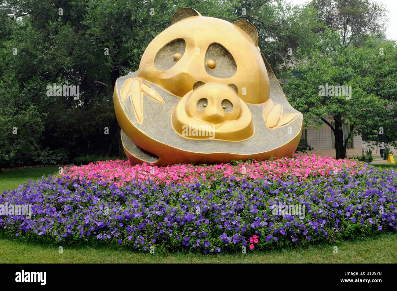 China Sichuan Chengdu Panda Reserve Unesco World Heritage Site Stock China Sichuan Chengdu Panda Reserve Unesco World Heritage Site Stock