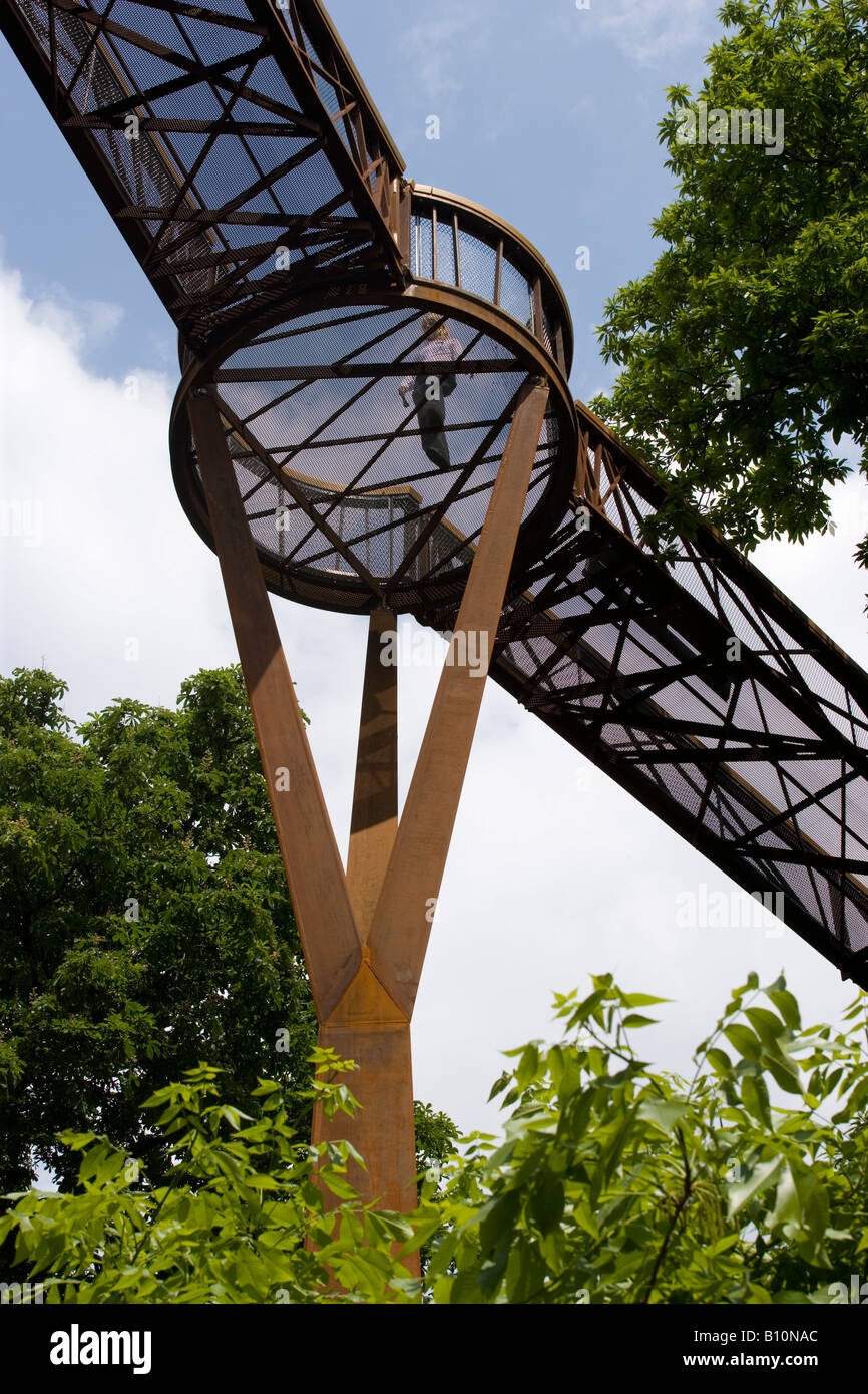Xstrata Treetop Walkway, Royal Botanic Gardens, Kew. Architect: Marks Barfield Architects Stock Photo