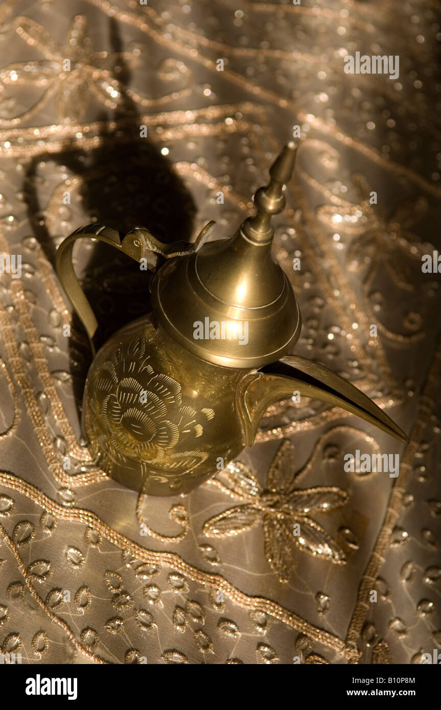 Arabic coffee pot hires stock photography and images Alamy
