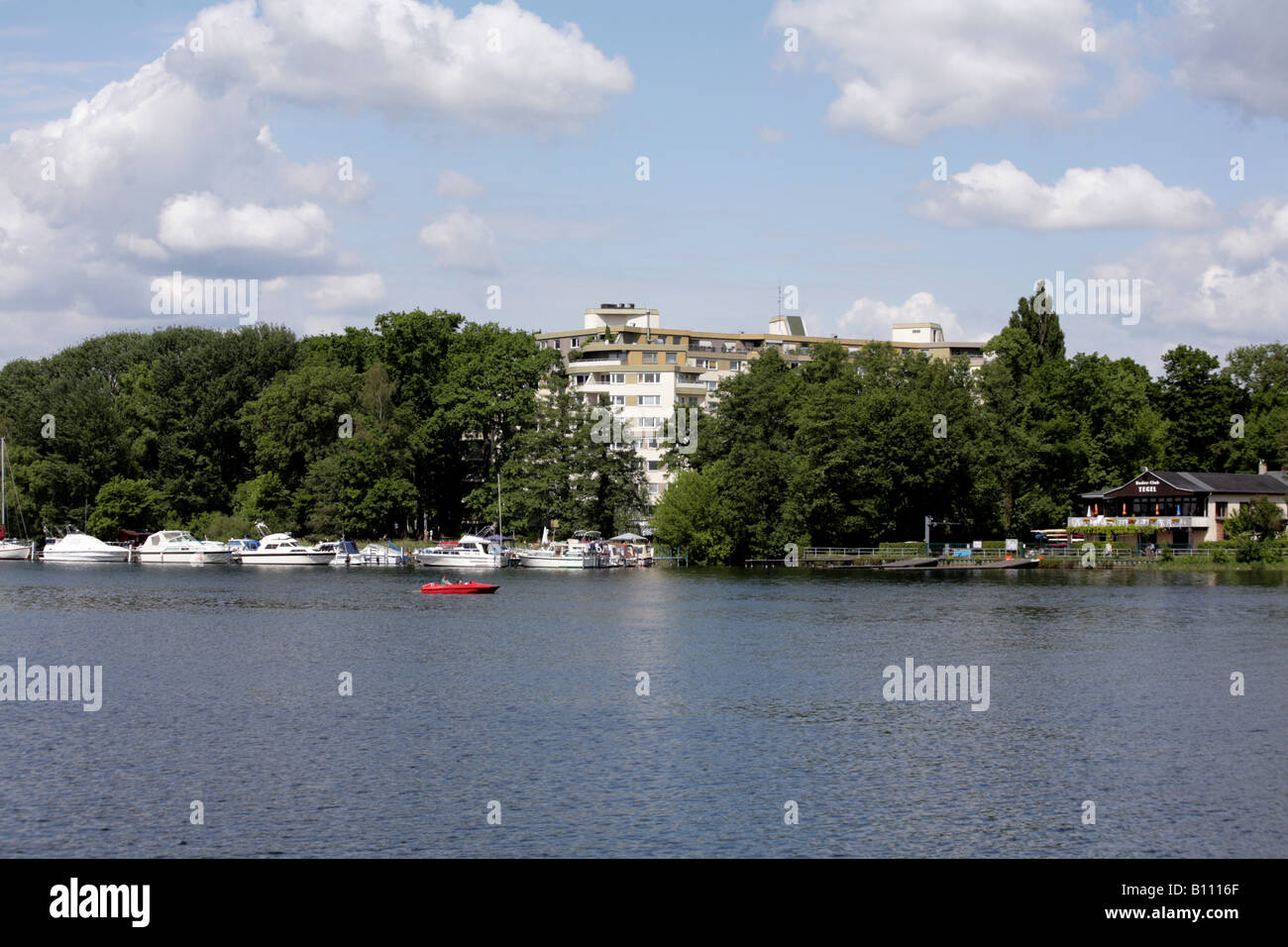 Apartment block overlooking The Tegeler See, Tegel, Berlin Stock Photo