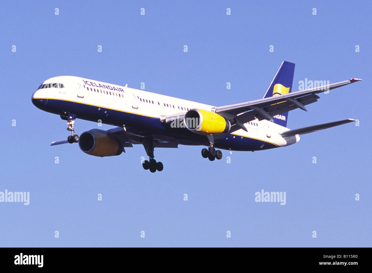 Boeing 757 of Icelandair on approach to Heathrow Airport Stock Photo