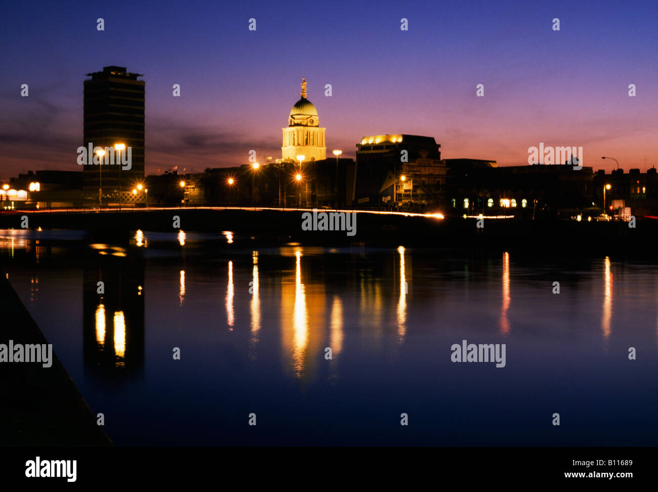 River Liffey, Customs House and Liberty Hall, Dublin, Ireland Stock Photo