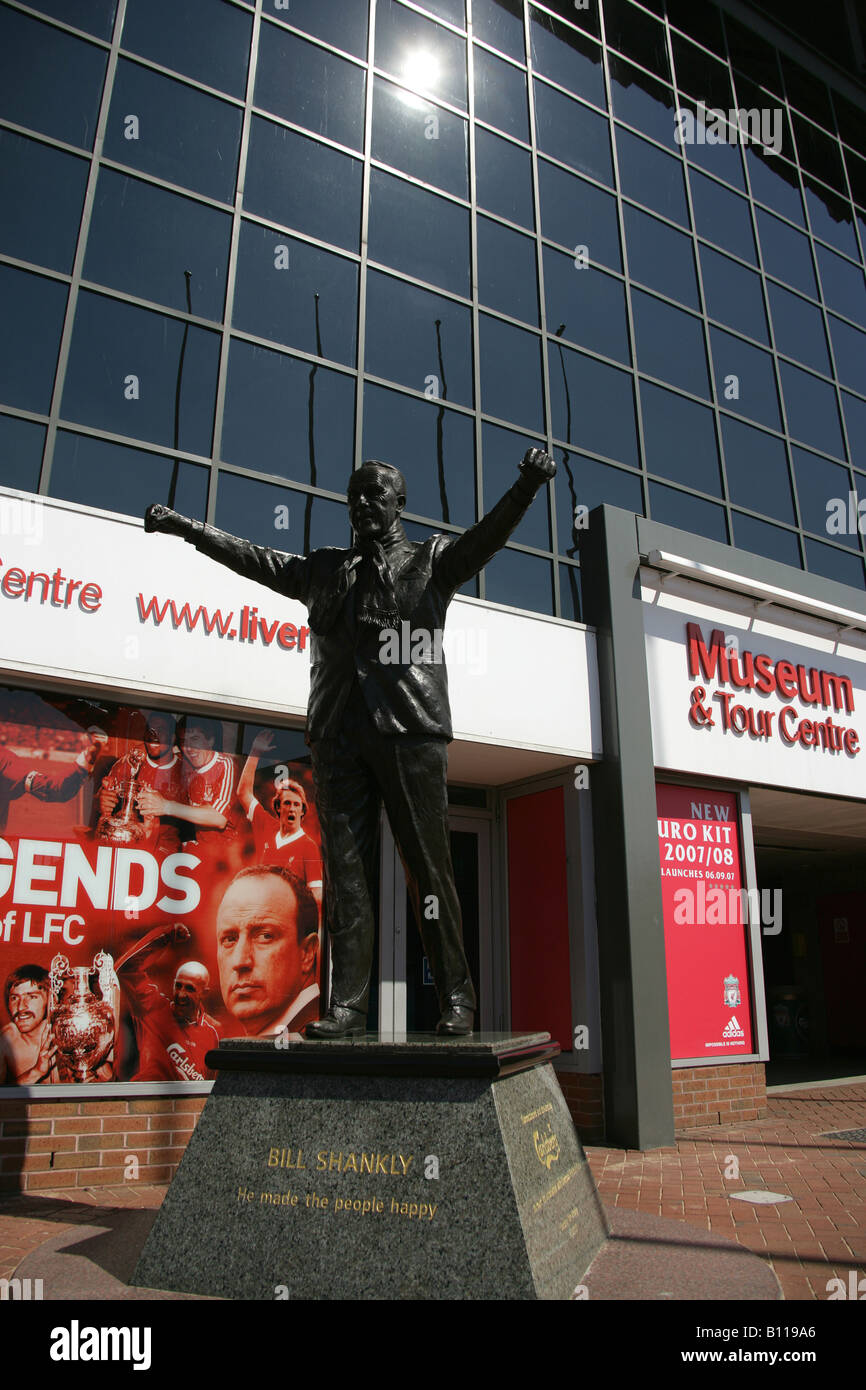 City of Liverpool, England. The Bill Shankly statue at the Anfield Road entrance to Liverpool Football Club stadium, The Kop. Stock Photo