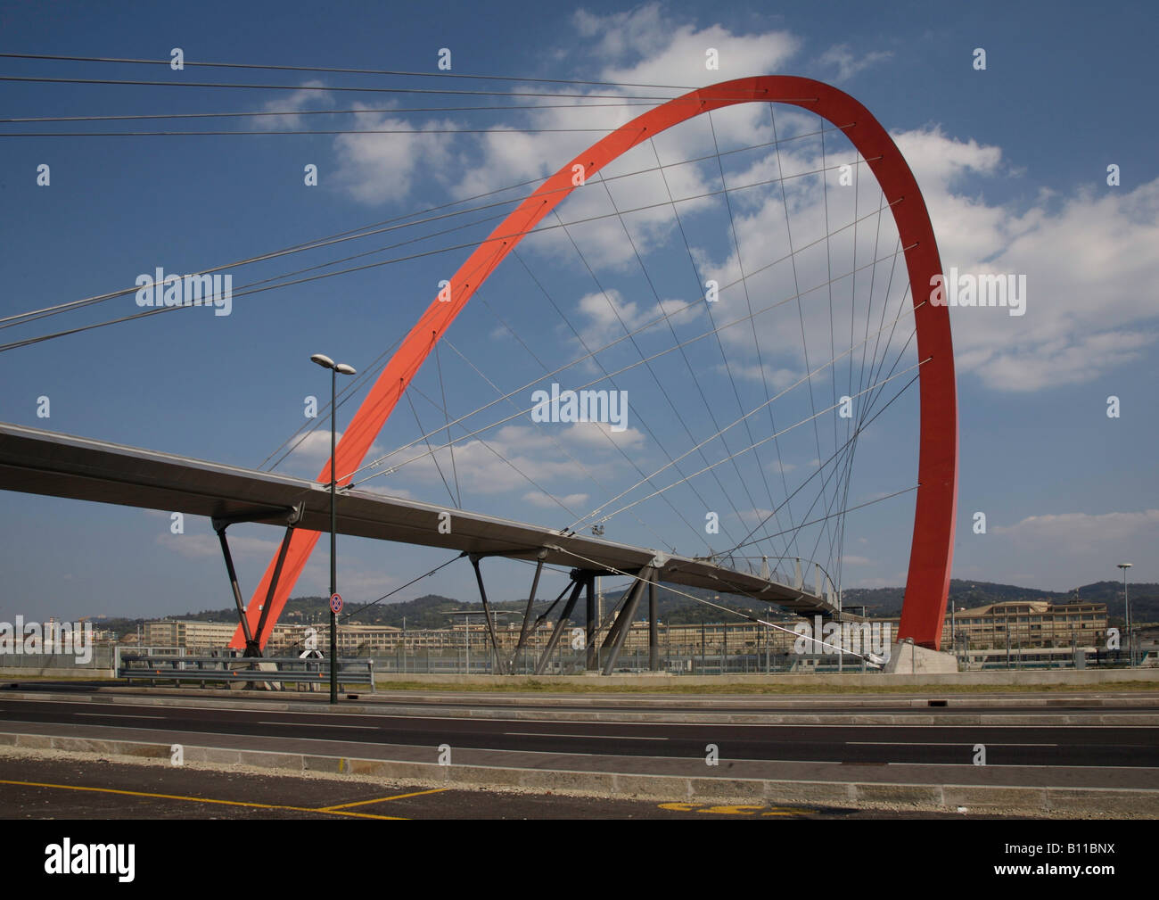 Turin, Fußgängerbrücke vom Olympischen Dorf zum Lingotto, Arco olimpico di Torino, 2006 Stock Photo