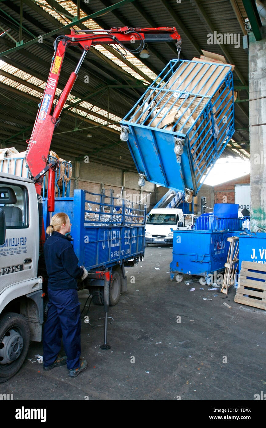 Paper recycling plant hires stock photography and images Alamy