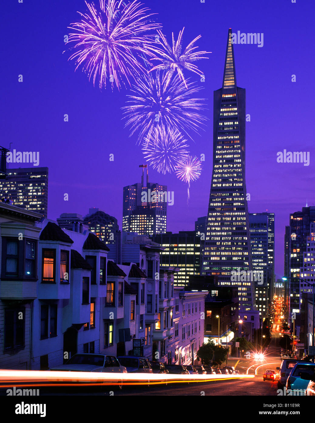 TRANSAMERICA PYRAMID BUILDING KEARNY STREET DOWNTOWN SAN FRANCISCO ...