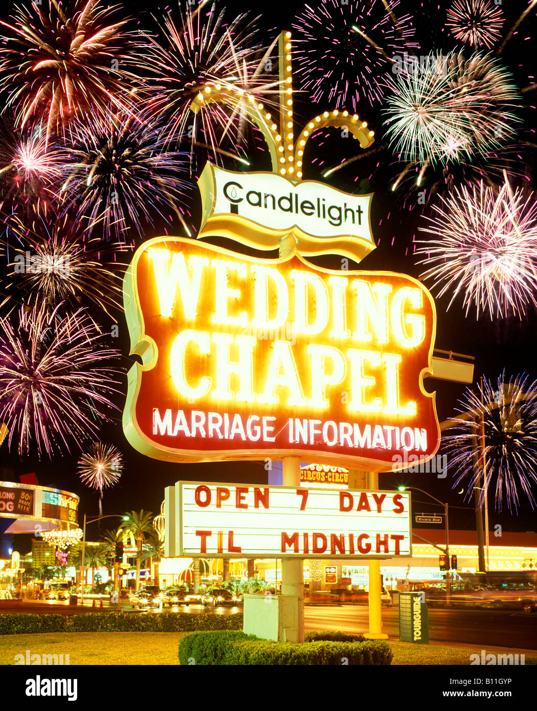 Candlelight wedding chapel las vegas hires stock photography and images Alamy
