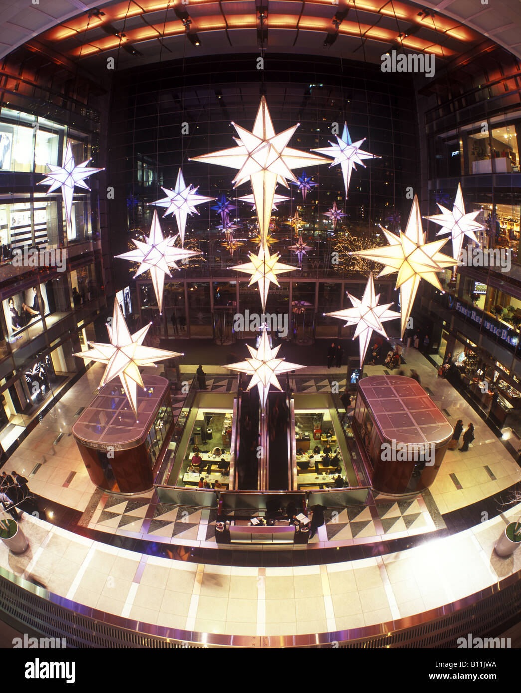 CHRISTMAS STARS ATRIUM DEUTSCHE BANK CENTER (©SOM 2004) COLUMBUS CIRCLE MIDTOWN MANHATTAN NEW YORK CITY USA Stock Photo