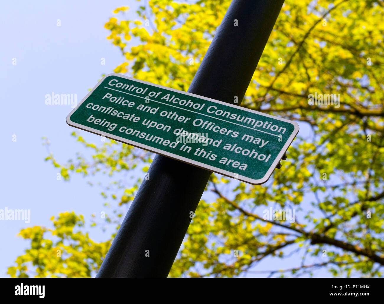 Alcohol Prohibited warning sign on a lamp post in Matlock Derbyshire England UK Stock Photo