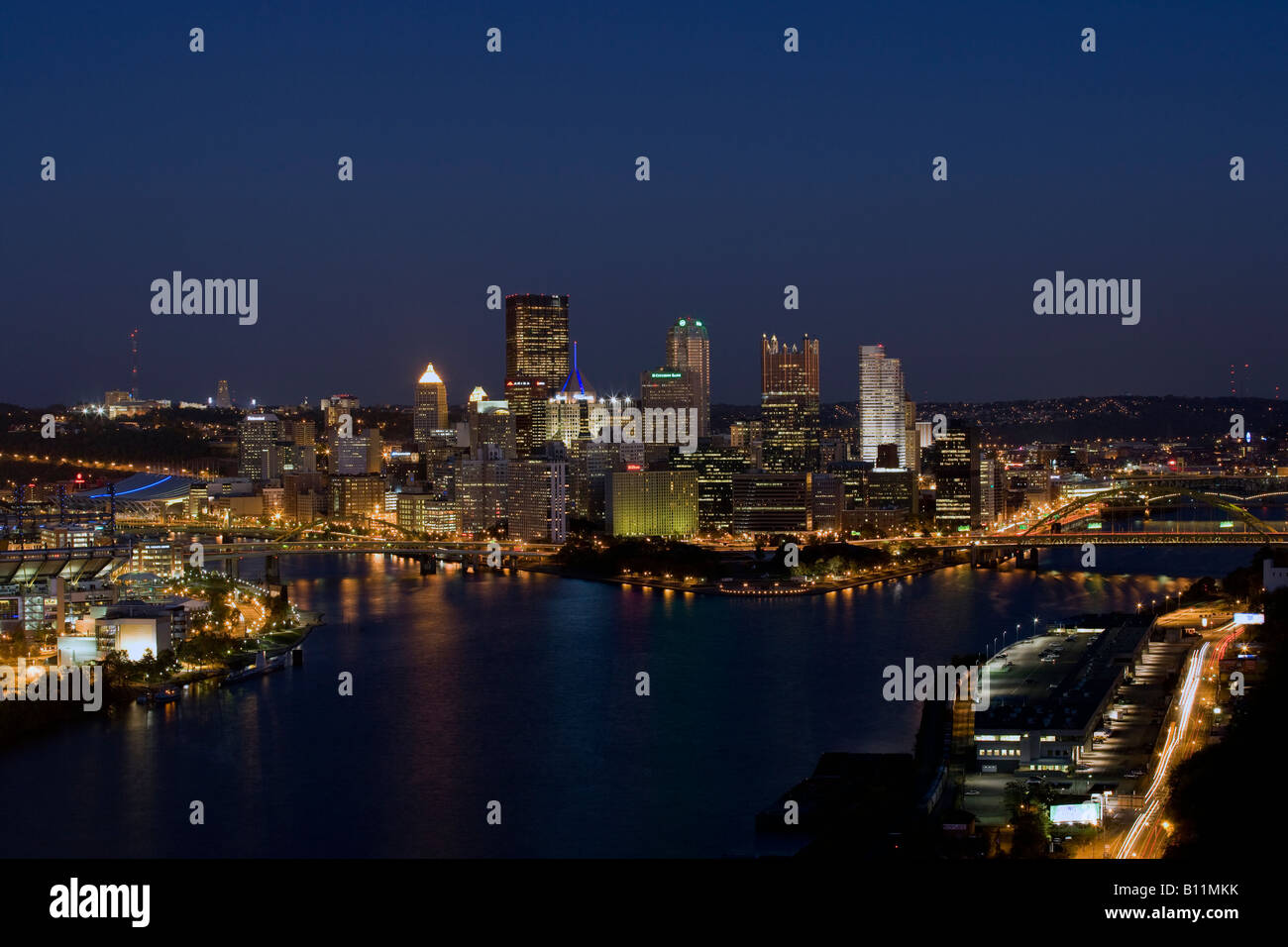 THE POINT DOWNTOWN SKYLINE PITTSBURGH PENNSYLVANIA USA Stock Photo - Alamy