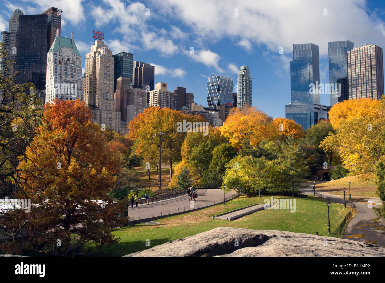 FALL FOLIAGE CENTRAL PARK SOUTH SKYLINE MANHATTAN NEW YORK CITY USA ...