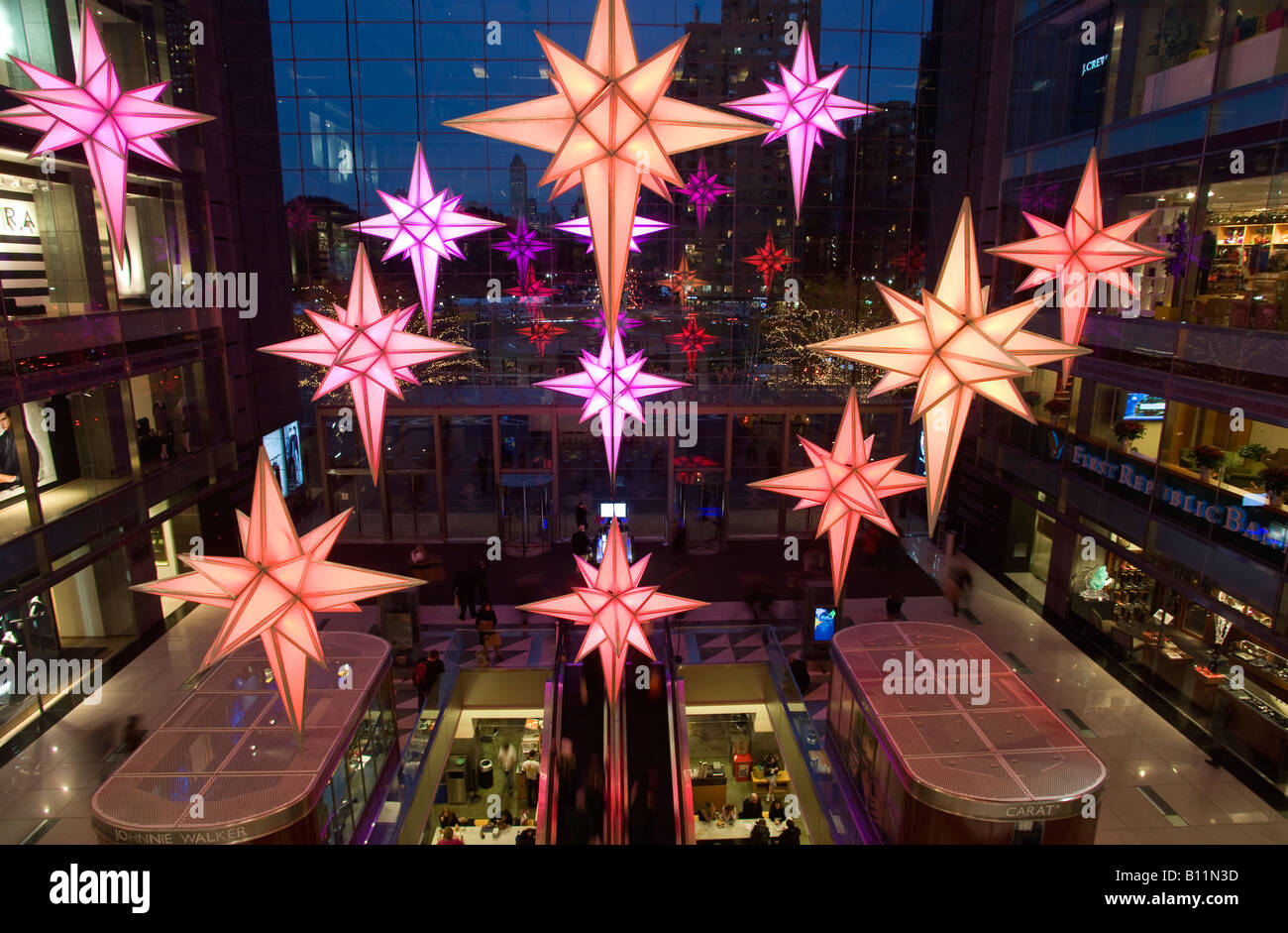 CHRISTMAS STARS ATRIUM TIME WARNER CENTER COLUMBUS CIRCLE MANHATTAN NEW YORK CITY USA Stock Photo
