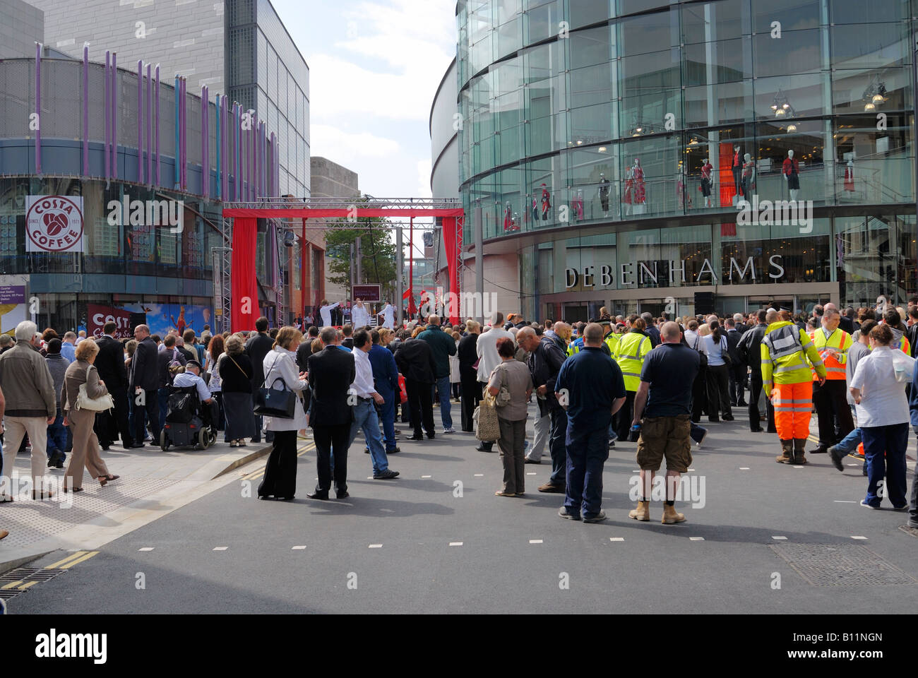 Liverpool One shopping area with the red carpet Stock Photo Alamy