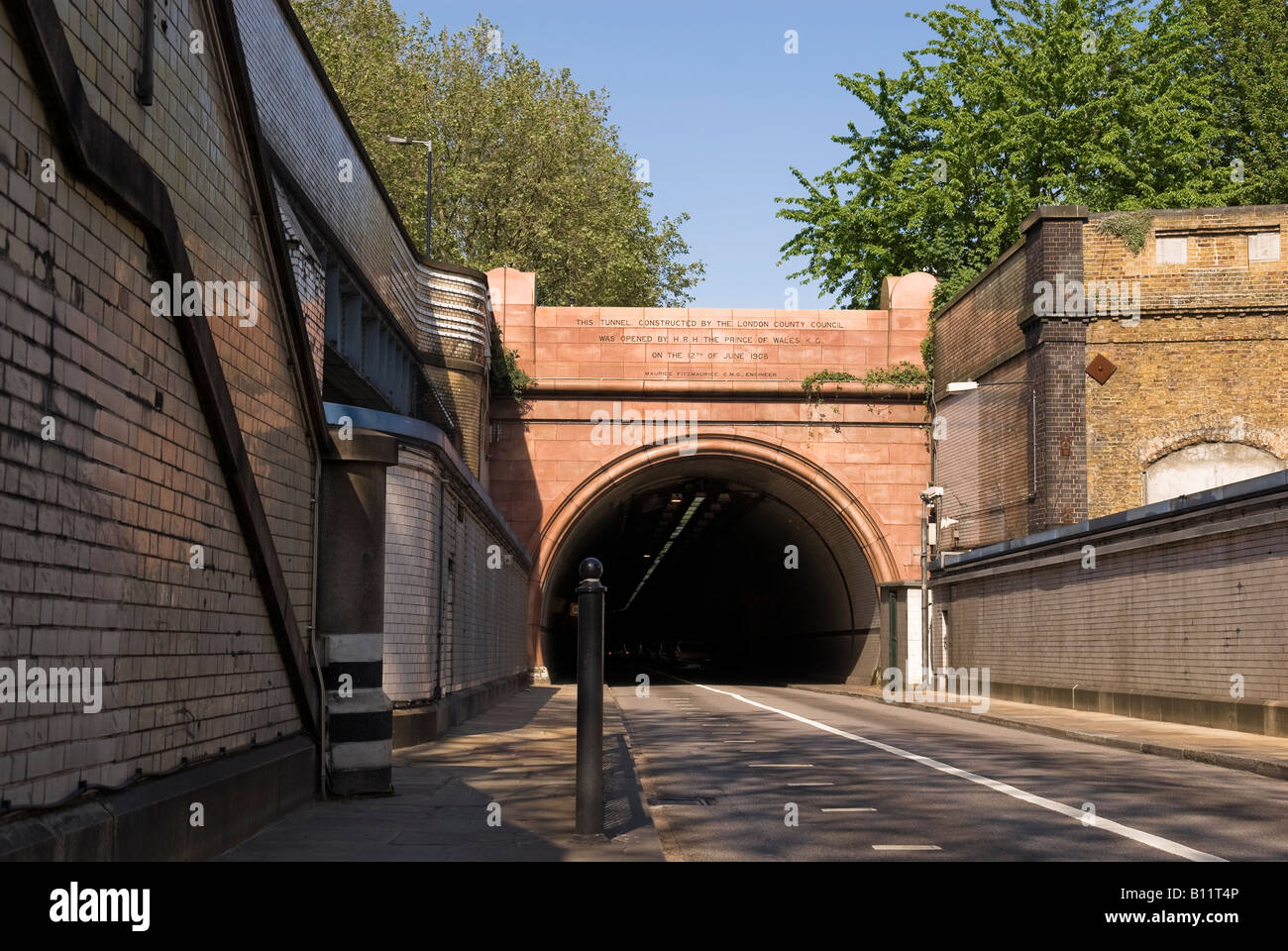 rotherhithe-tunnel-hi-res-stock-photography-and-images-alamy