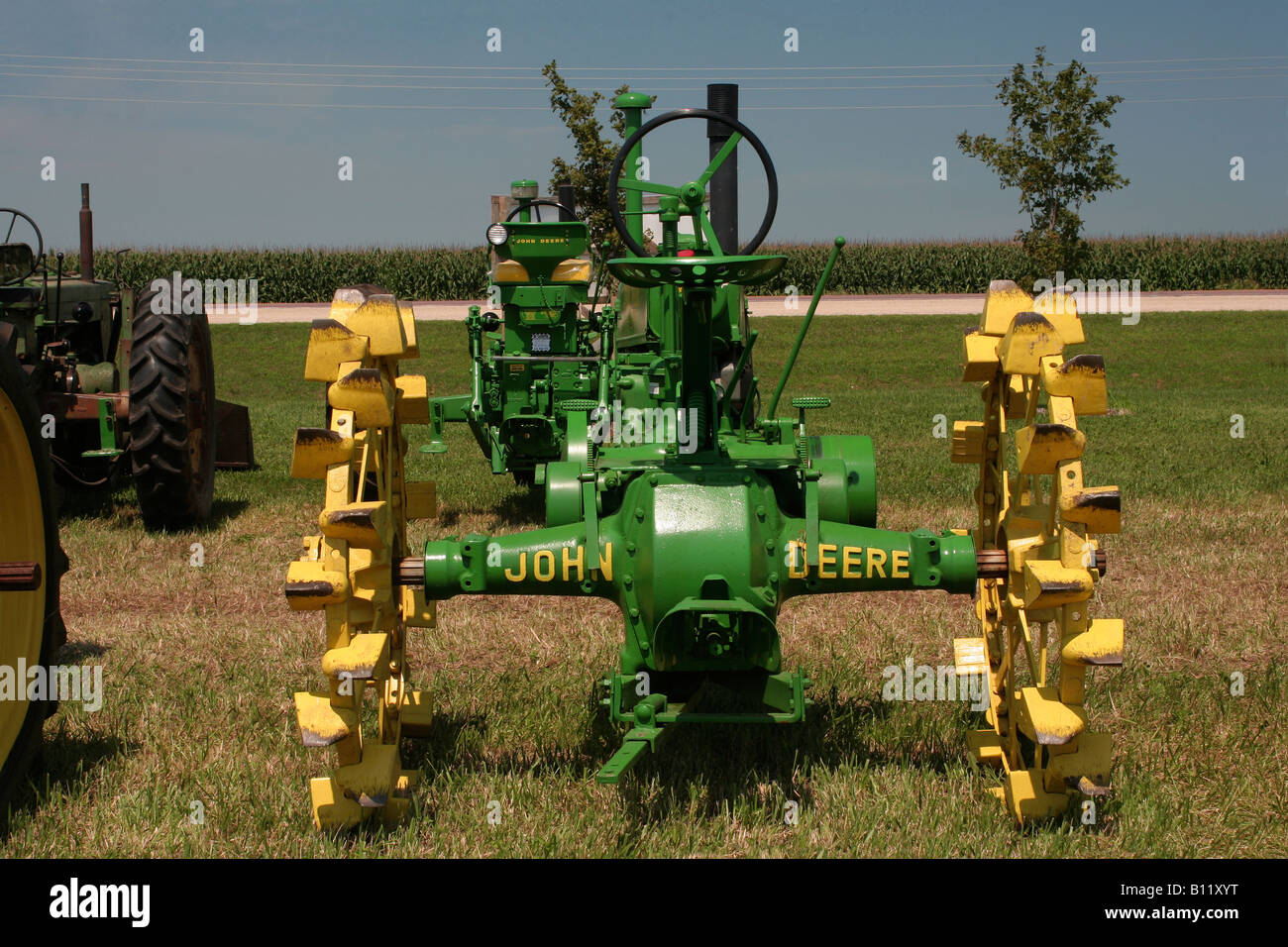 Fredericksburg old time power tractor Stock Photo Alamy