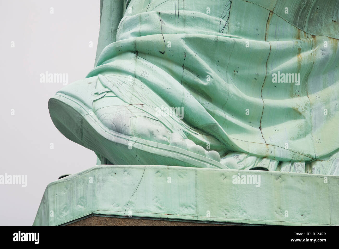 Statue of liberty feet hi-res stock photography and images - Alamy