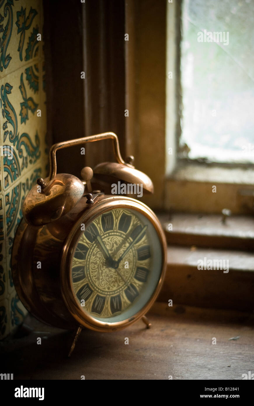 Old dusty clock hi-res stock photography and images - Alamy