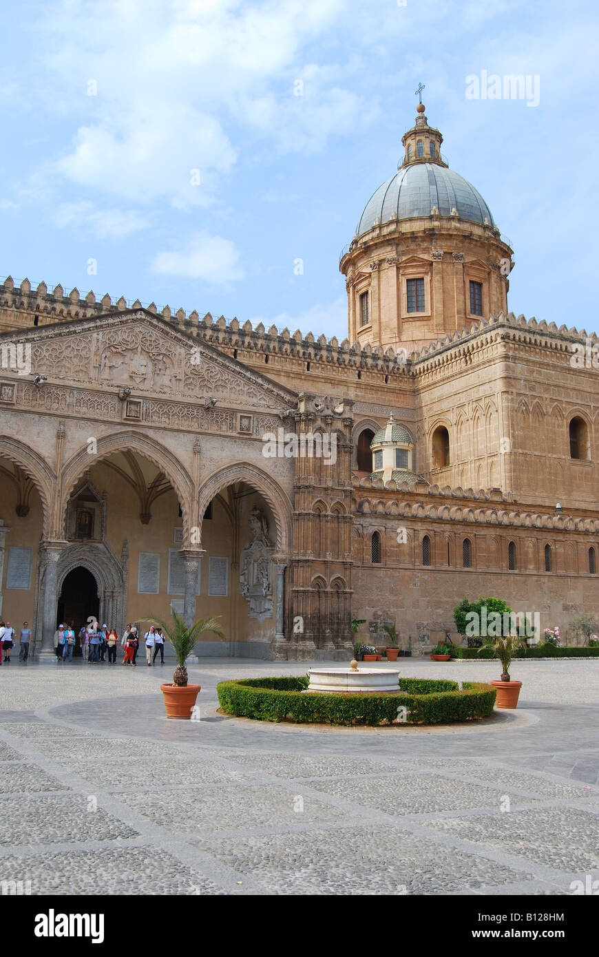 Palermo Cathedral, Corso Vittorio Emanuele, Palermo, Palermo Province, Sicily, Italy Stock Photo