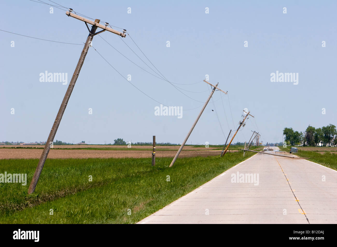Damage power lines High Resolution Stock Photography and Images - Alamy
